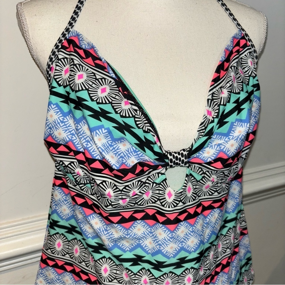 Old Navy Swim Tankini Top, sz XL - Picture 3 of 6